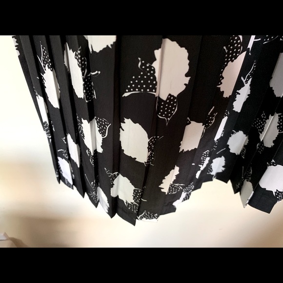 Black & white viscone fully pleated midi skirt M - Picture 6 of 13